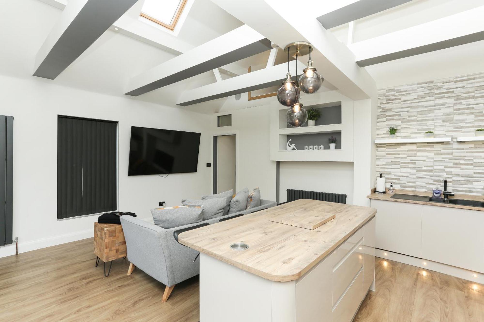 The Broadway House With Hot Tub